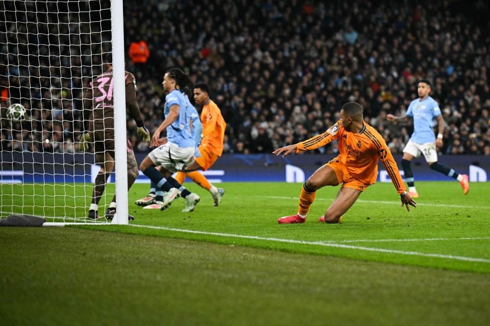 范弗利特14中2打40分钟！杰伦格林遭弃用，你是真没救了！.